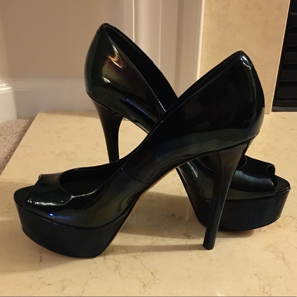 B. Brian Atwood NWT Bambola Oil Slick Peep Pumps - Picture 4 of 8